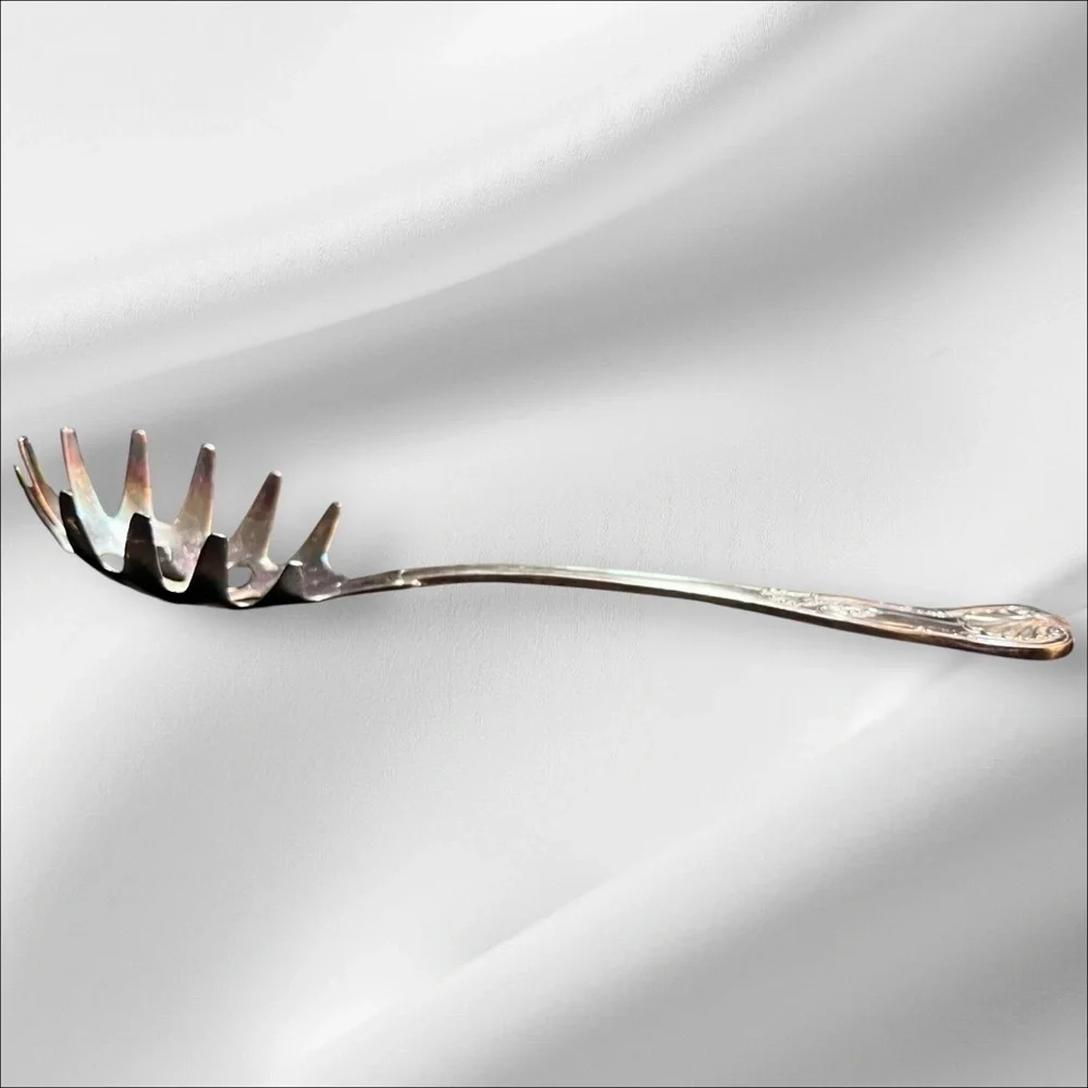 VTG Silver Plated Kings Pattern Pasta Spaghetti Server Made in Hong Kong 10”